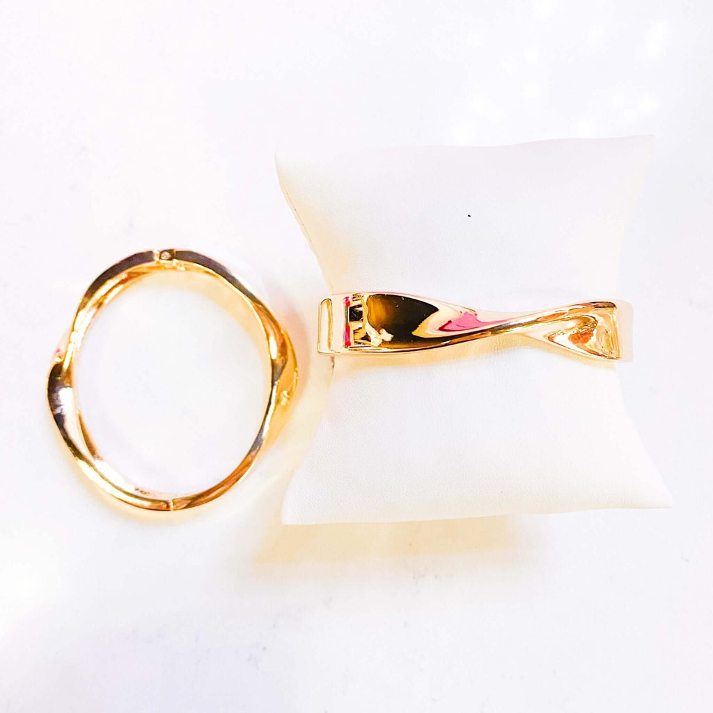 Gold Wave Bracelet - MomQueenBoutique