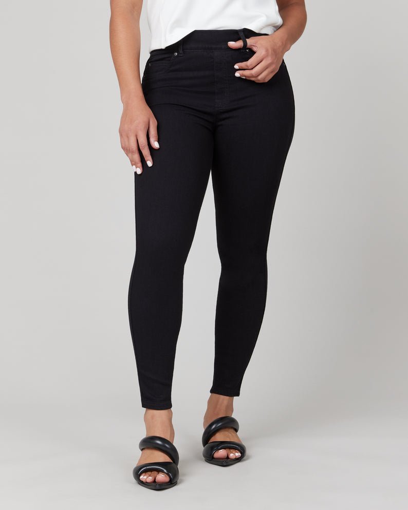 The Black SPANX Skinny Jeans: Featuring SPANX Body Contouring