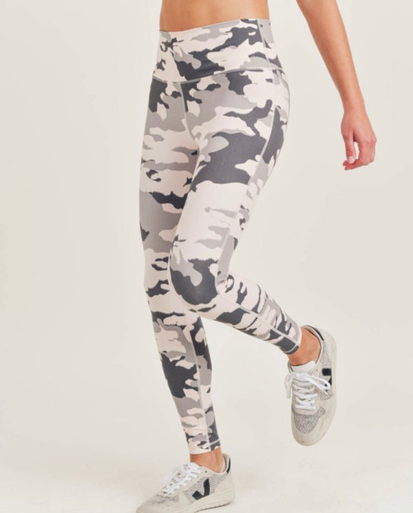 The Camo Yoga Leggings: Pink Camo High Waisted Yoga Leggings - MomQueenBoutique