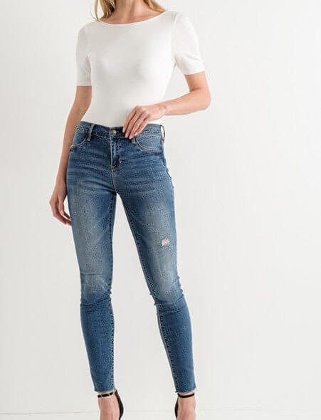 The Leah Bodysuit: Scrunched Low Back Short Sleeve Bodysuit - MomQueenBoutique