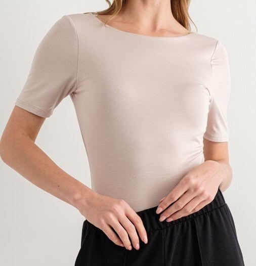 The Leah Bodysuit: Scrunched Low Back Short Sleeve Bodysuit - MomQueenBoutique