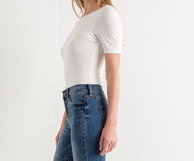 The Leah Bodysuit: Scrunched Low Back Short Sleeve Bodysuit - MomQueenBoutique